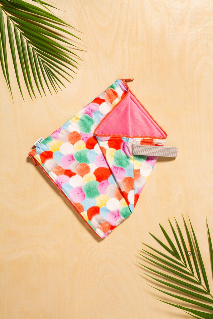 Pom Pom Print SHOOFIE | Travel Shoe Organizer - SHOOFIE