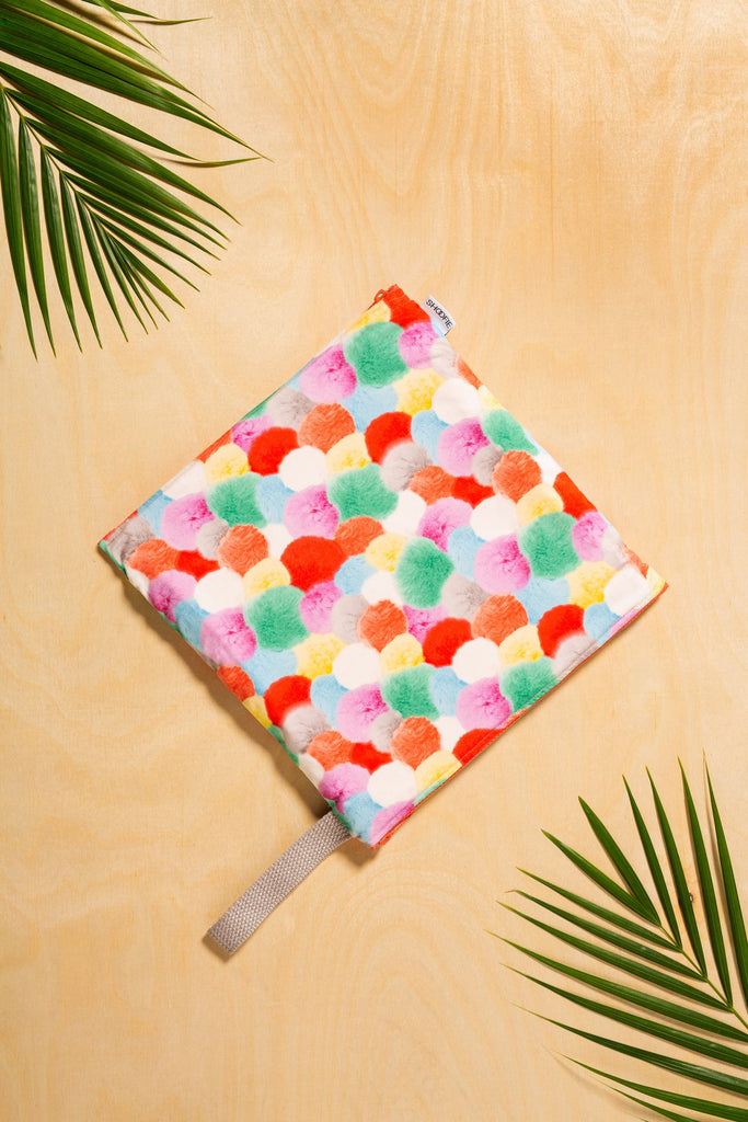 Pom Pom Print SHOOFIE | Travel Shoe Organizer - SHOOFIE