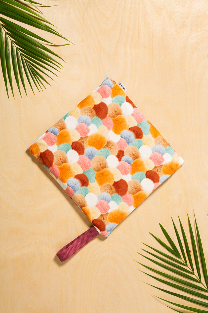 Pom Pom Print SHOOFIE | Travel Shoe Organizer - SHOOFIE